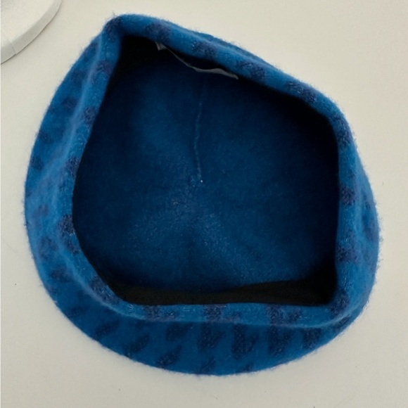 BCBGeneration Blue Print Beret Hat Wool Blend Fuzzy Parisian French Girl Chic - Picture 2 of 6